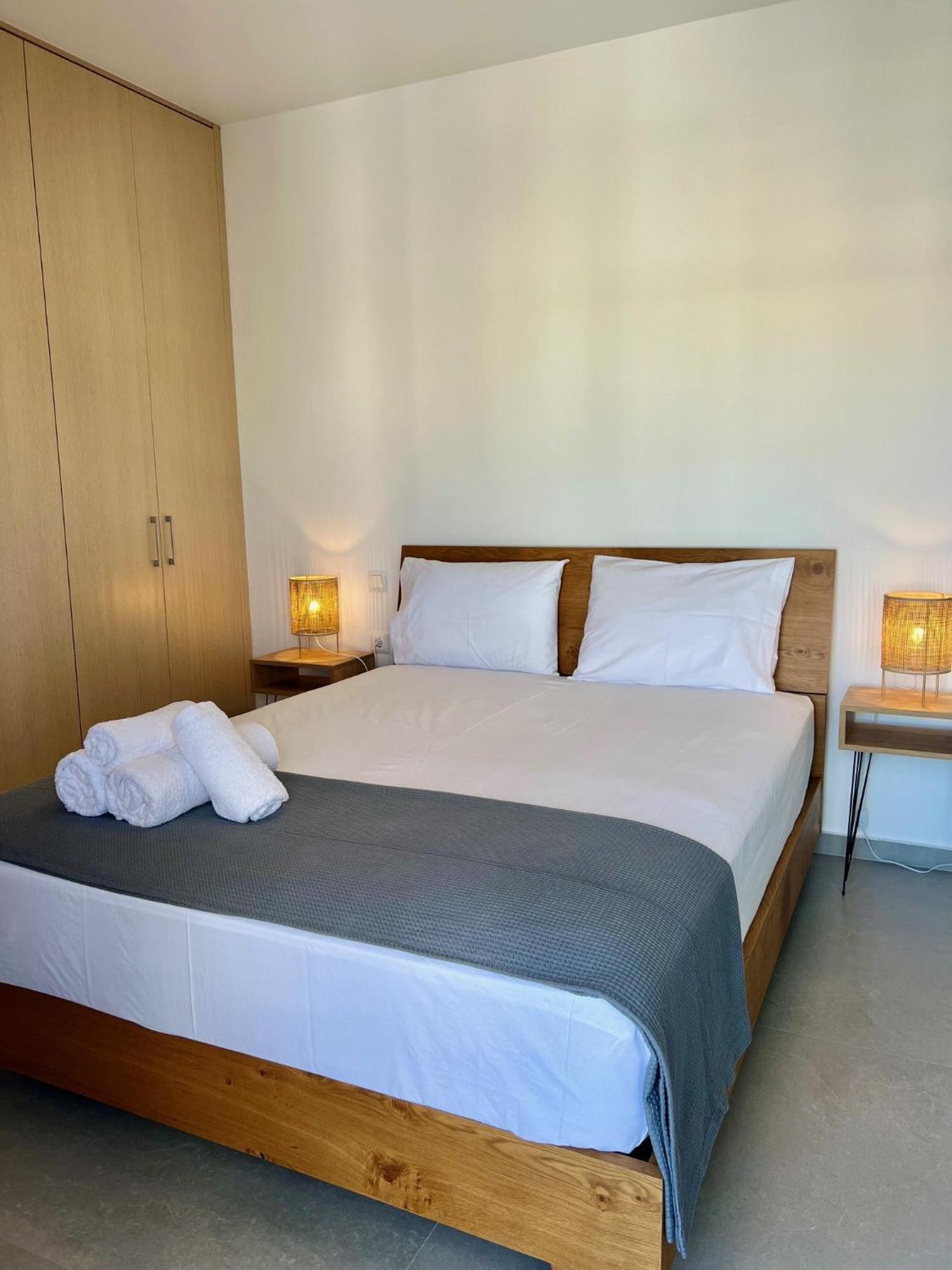 White Luxury Apartment Trikala  Ngoại thất bức ảnh
