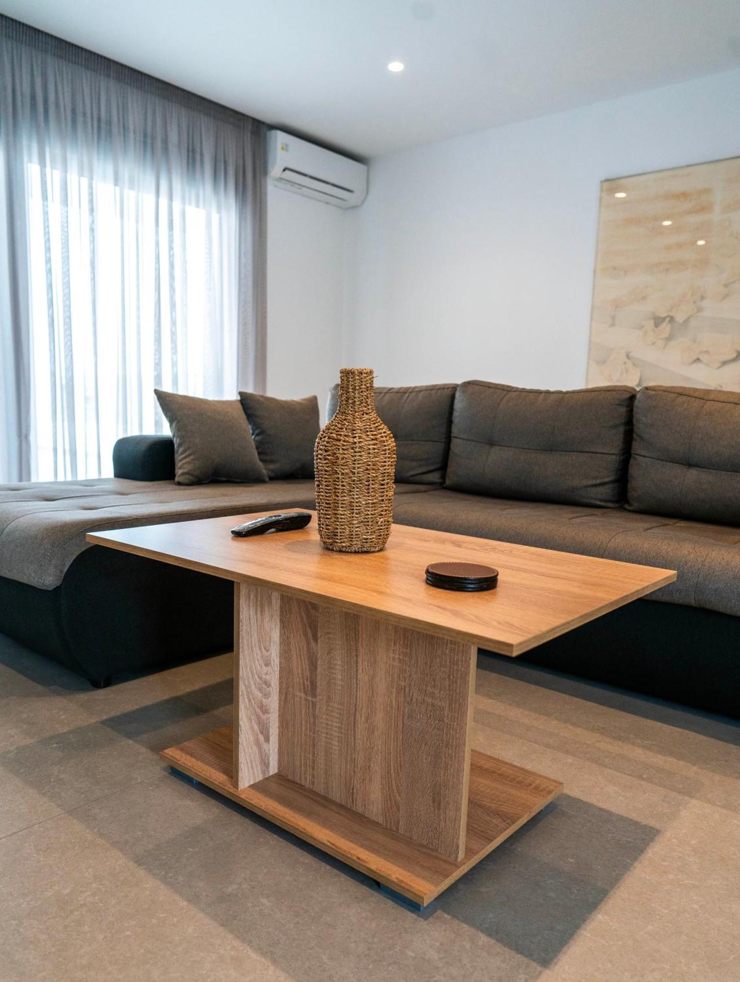 White Luxury Apartment Trikala  Ngoại thất bức ảnh